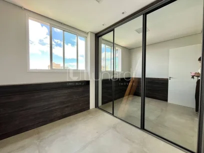 Foto Apartamento com 2 Dormitórios