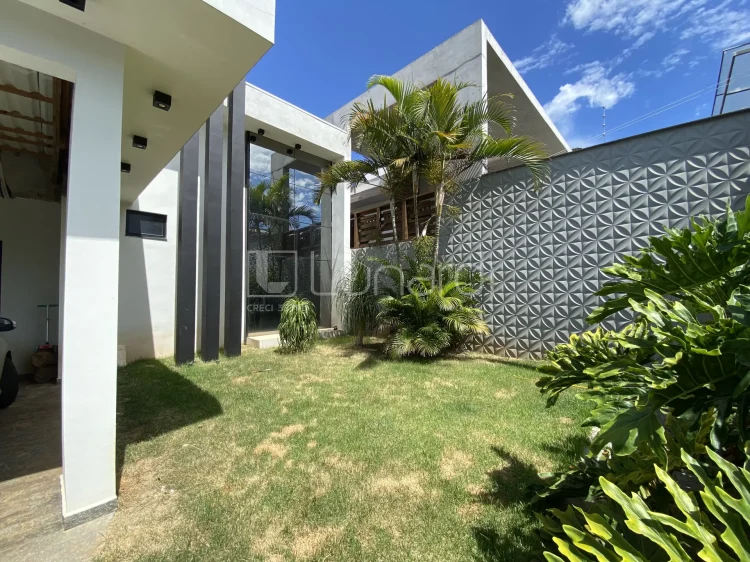 Casa com 3 Dormitórios