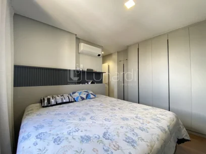 Foto Apartamento com 2 Dormitórios