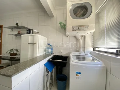 Foto Apartamento com 3 Dormitórios