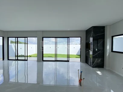 Foto Casa com 3 Suítes