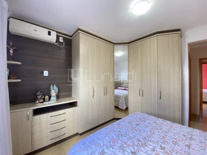 Foto Apartamento com 3 Dormitórios