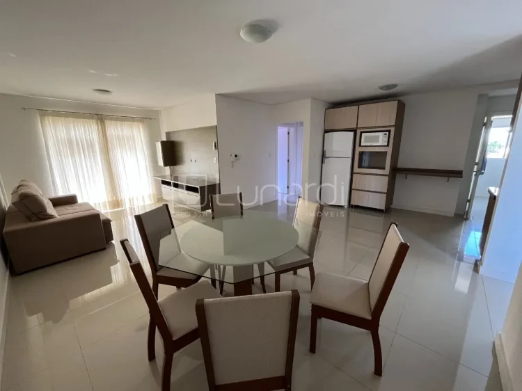 Apartamento com 3 Dormitórios