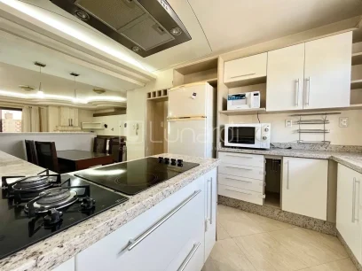 Foto Apartamento com 3 Dormitórios
