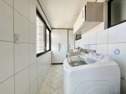 Foto Apartamento com 3 Dormitórios