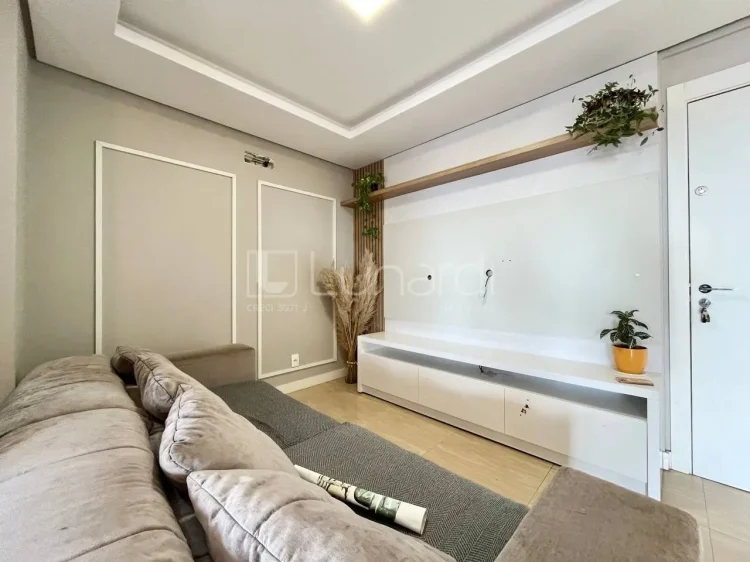 Apartamento com 3 Dormitórios