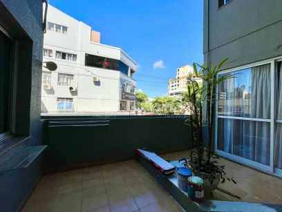 Foto Apartamento com 2 Dormitórios