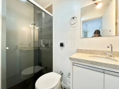 Foto Apartamento com 2 Dormitórios