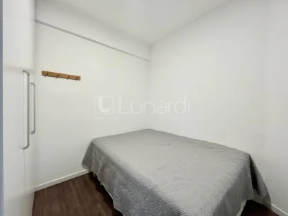 Foto Apartamento com 2 Dormitórios