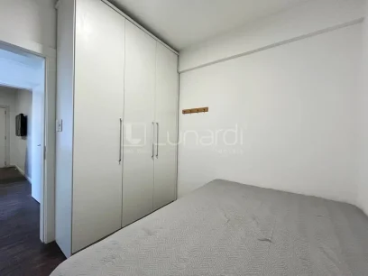 Foto Apartamento com 2 Dormitórios