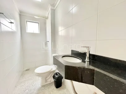 Foto Apartamento com 2 Dormitórios