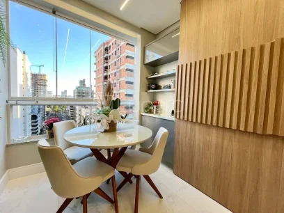 Foto Apartamento com 3 Dormitórios