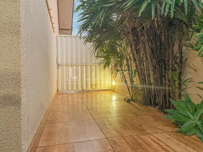 Foto Casa com 3 Dormitórios