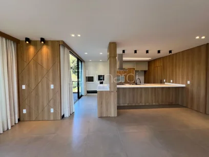 Foto Casa em Condomínio com 3 Dormitórios