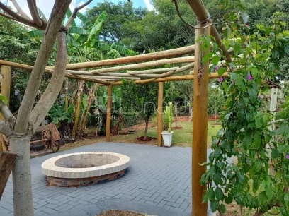 Foto Casa com 3 Dormitórios