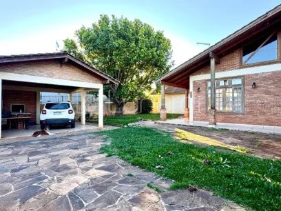 Casa com 3 Dormitórios