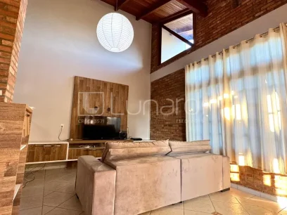 Foto Casa com 3 Dormitórios