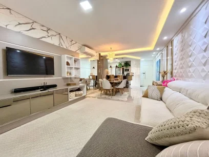 Apartamento com 3 Dormitórios