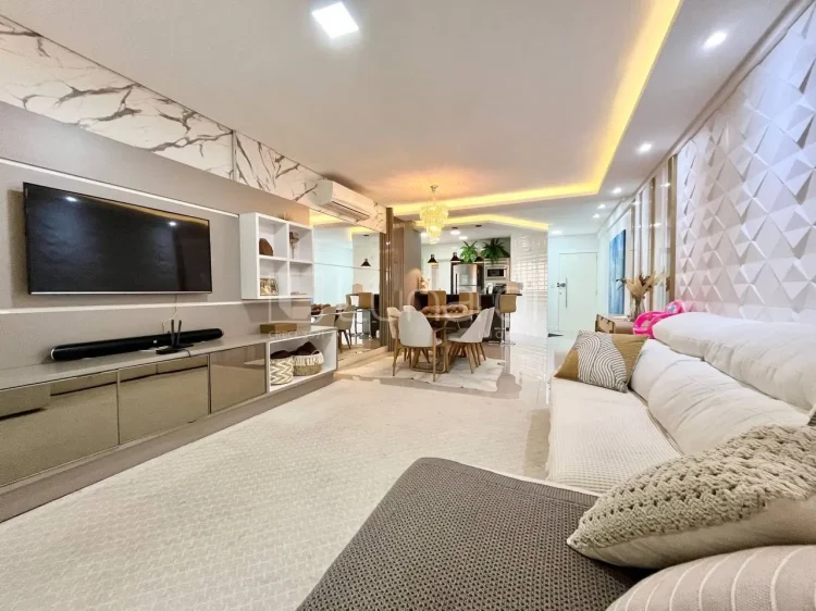 Apartamento com 3 Dormitórios