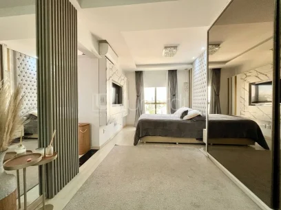 Foto Apartamento com 3 Dormitórios