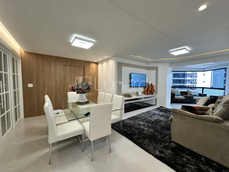 Apartamento com 3 Dormitórios