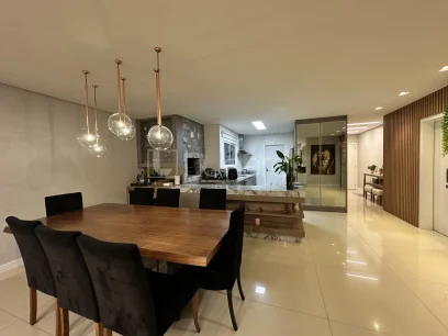 Foto Apartamento com 3 Dormitórios