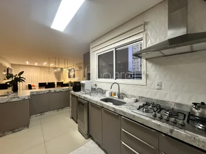 Foto Apartamento com 3 Dormitórios