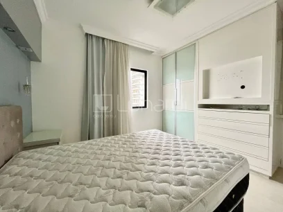 Foto Apartamento com 3 Dormitórios