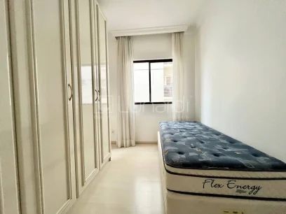 Foto Apartamento com 3 Dormitórios