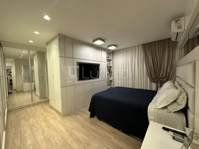 Foto Apartamento com 3 Dormitórios