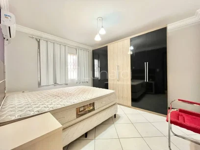 Foto Apartamento com 2 Dormitórios