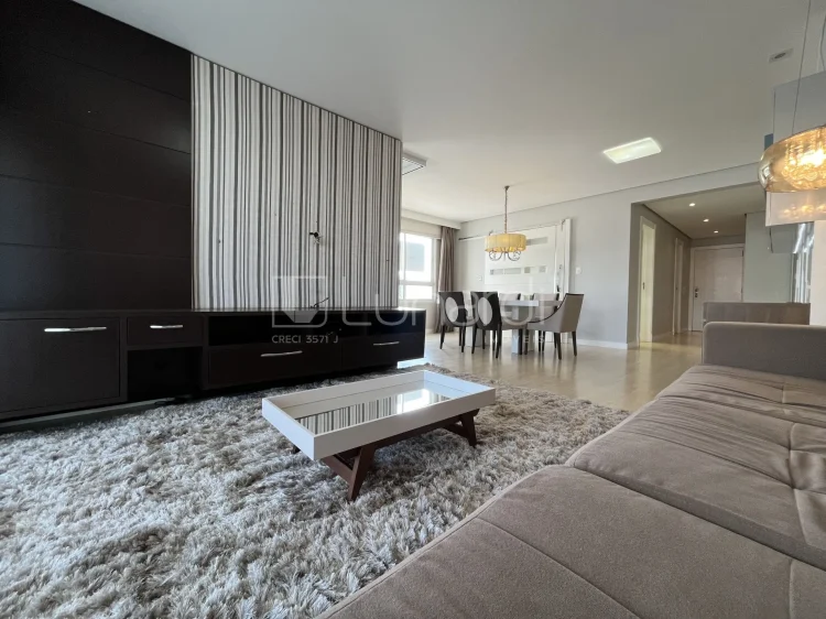 Apartamento com 3 Dormitórios