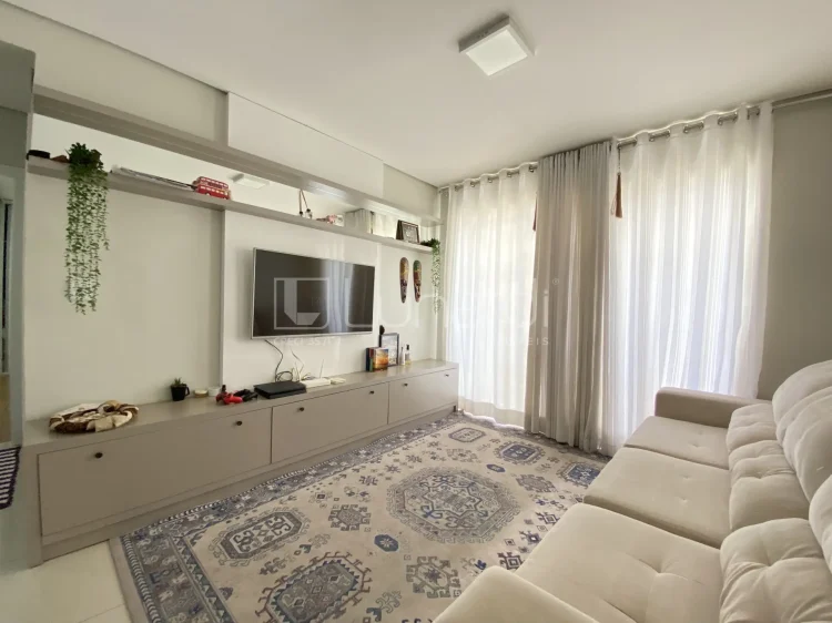 Apartamento com 2 Dormitórios