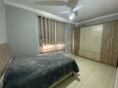 Foto Apartamento com 3 Dormitórios