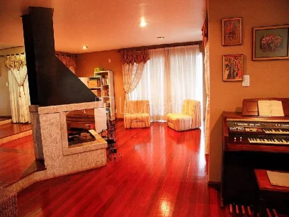 Foto Casa com 5 Dormitórios
