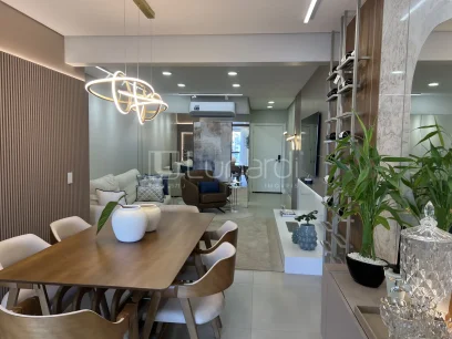 Foto Apartamento com 3 Dormitórios