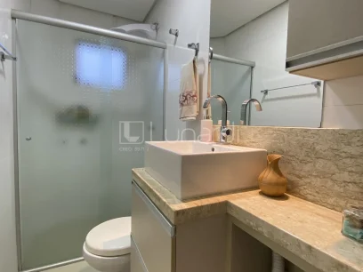 Foto Apartamento com 2 Dormitórios
