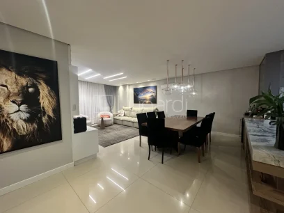 Foto Apartamento com 3 Dormitórios