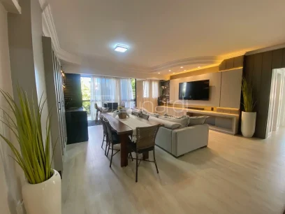 Foto Apartamento com 4 Dormitórios