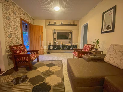 Foto Casa com 3 Dormitórios
