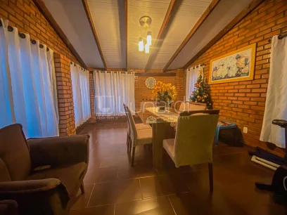 Foto Casa com 3 Dormitórios