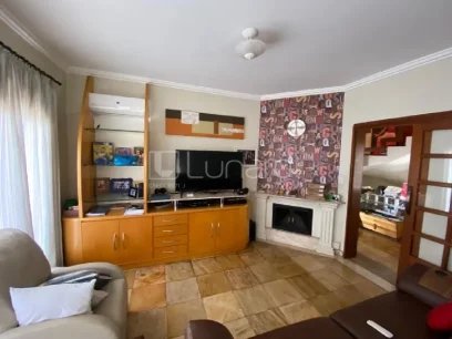 Foto Casa com 3 Dormitórios