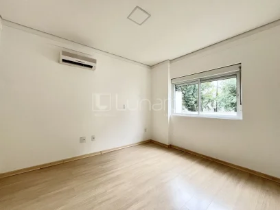 Foto Apartamento com 3 Dormitórios