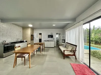 Casa com 3 Dormitórios