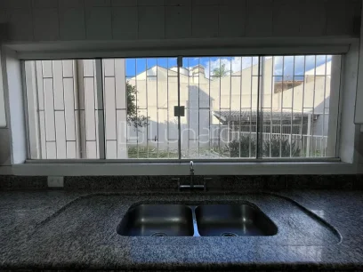Foto Casa com 5 Dormitórios