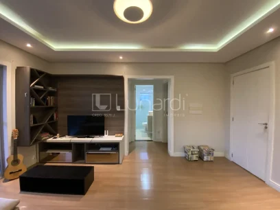 Foto Apartamento com 2 Dormitórios