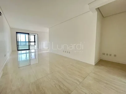Foto Apartamento com 3 Suítes