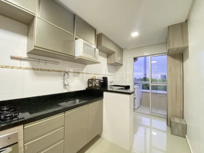 Foto Apartamento com 2 Dormitórios