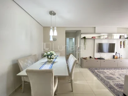 Foto Apartamento com 2 Dormitórios