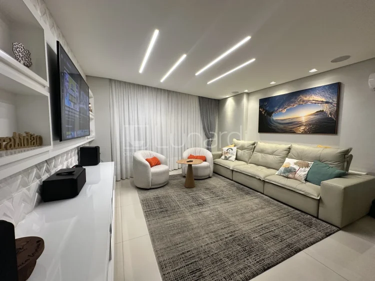 Apartamento com 3 Dormitórios